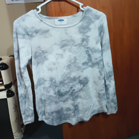 Old Navy White and Gray long sleeve shirt - Picture 1 of 3